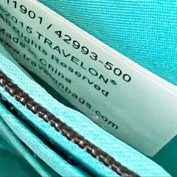 Travelon Zip Around Wristlet Black Nylon RFID Travel Wallet - Picture 4 of 7